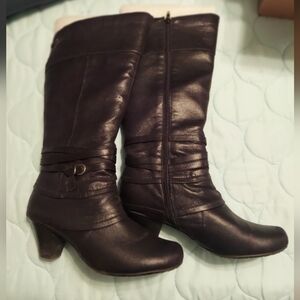 Elegant Black Leather Knee-High Boots